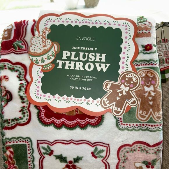 NWT Envogue Holiday Reversible Gingerbread Plush Throw Blanket 50 x 70 - Picture 2 of 6